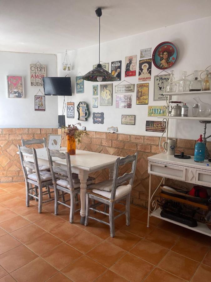 Evens-Goretti House Mairena del Aljarafe Buitenkant foto